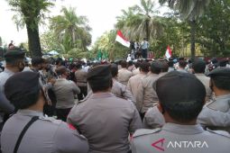 Perwira Brimob Polda Sultra meninggal saat tugas pengamanan unjuk rasa