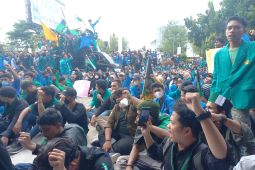 Aliansi mahasiswa se-Aceh unjuk rasa di DPRA