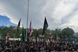 Ribuan mahasiswa Kalbar unjuk rasa tolak kenaikan harga BBM