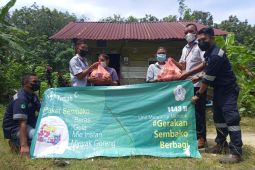 PT Timah serahkan paket sembako bagi warga Bangka Barat