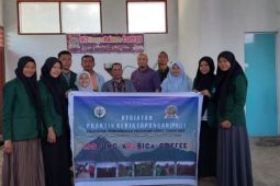 Mahasiswa Polbangtan Kementan gali potensi kopi di Kabupaten Toba