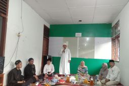 Wali Kota Molen buka bersama di kantor kelurahan Melintang