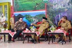 Bupati Hanindhito ingin bangun jalur khusus Kediri-Malang