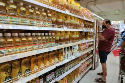 PT Pos distribusikan 318.184 BLT minyak goreng di Bogor