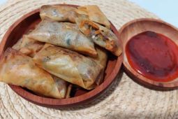 Resep takjil lumpia goreng isi daging  tanpa garam