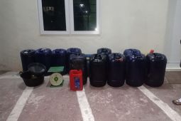 Polisi tangkap terduga penimbunan solar di Aceh Selatan