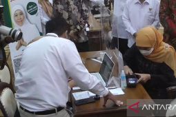 Khofifah tegaskan peran Baznas Jatim dalam pengentasan kemiskinan