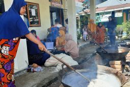 Warga produksi lagi minyak kelapa, kenapa tidak?