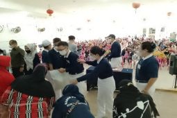 Yayasan Budha Tzu Chi Indonesia bagi sembako kepada 1000 warga kurang msmpu