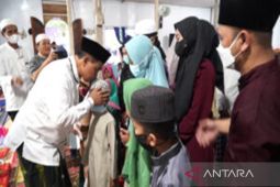 Warga Kusan Tengah antusias sambut kedatangan Bupati Tanah Bumbu
