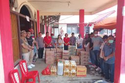 Marty Ole pimpin para legislator Minahasa Tenggara bantu korban bencana