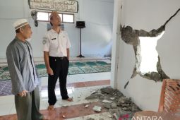 Magnitude 5 earthquake damages buildings in North Maluku