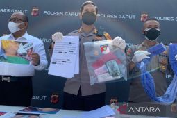 Ibu dan dua anak tewas karena diracun serta bunuh diri, kata Kapolres Garut