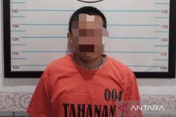 Polisi tangkap pengedar narkoba yang lari ke tengah sawah
