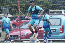 Kolak menu favorit berbuka gelandang Persib Bandung Abdul Aziz