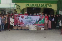 PDI Perjuangan Medan salurkan paket sembako ke tiga panti asuhan