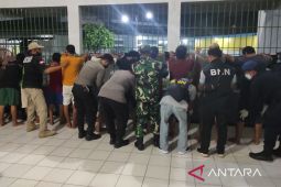 Tim Gabungan dari TNI, POLRI dan BNN razia Rutan kelas IIB Barabai