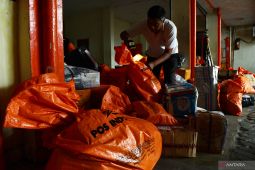 Kiriman Paket Pos Meningkat Jelang Lebaran