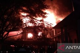 Kebakaran Kantor Bupati Halsel berawal dari ruang staf ahli, ada dugaan sengaja dibakar?