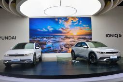 Hyundai resmi umumkan harga mobil listrik IONIQ 5
