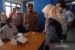 Polres Serang Kota gelar tes urine sopir di Terminal Pakupatan