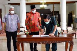 Sejumlah pemilik perusahaan di Sidoarjo hibahkan lahan untuk "frontage road"
