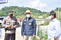 Ridwan Kamil tinjau persiapan Tol Cisumdawu hadapi arus mudik 2022