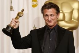 Aktor Hollywood Sean Penn resmi bercerai dengan Leila George