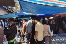 Pasar dalam Kota Banjarmasin diserbu masyarakat