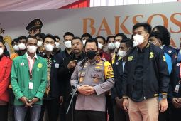 Kapolri apresiasi Polisi dan Mahasiswa bagikan 30 ribu paket sembako