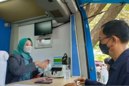 BI Bali layani penukaran uang bagi pemudik di dekat Pelabuhan Gilimanuk