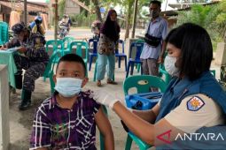Jelang mudik, tim nakes TNI AL Lanal TBA gelar vaksinasi