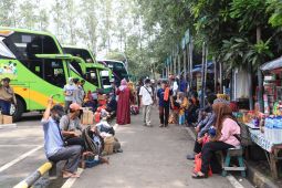 Penumpang di Terminal Poris Tangerang terjadi peningkatan