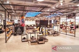Libatkan seniman lokal, "Foot Locker" buka gerai pertama di Bali