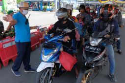 Suasana arus mudik di penyeberangan Padangbai