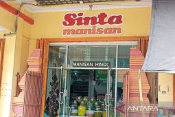 Jajal aneka manisan dan oleh-oleh khas Cirebon