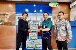 BPD Kalsel rutin bagikan parsel kepada awak media Balangan