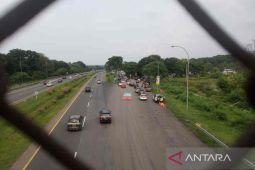 Lalu lintas arus balik di jalan Tol Palikanci Cirebon ramai lancar