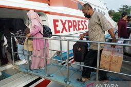 Arus mudik di Pelabuhan Tanjung Pandan berjalan lancar