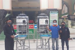 Perusahaan tangki air bagikan 200 tandon untuk fasilitas masjid