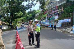 Polisi rekayasa arus lalu lintas di objek wisata Sukabumi