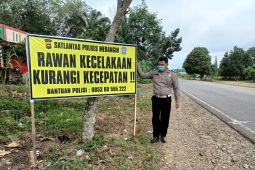 Polda Jambi pasang rambu rawan kecelakaan di jalur mudik