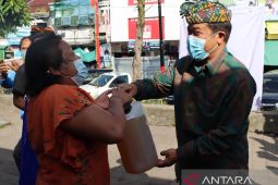 Bupati Bangli pantau operasi pasar minyak goreng curah