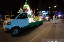 Wali Kota Sorong pimpin pawai malam takbiran Idul Fitri