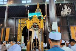 Khotib ingatkan santuni anak yatim piatu