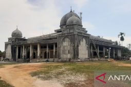 PT Timah bersama karyawan bantu percepatan renovasi Masjid Al Inayah Belinyu