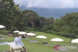Kebun Raya Bedugul dipadati wisatawan domestik (video)