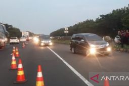 Contra flow di jalan Tol Cipali akibat arus lalu lintas padat