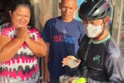 Edi Kamtono berlebaran ke rumah warga tepian Sungai Kapuas