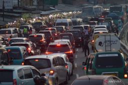 Volume kendaraan arus balik di Nagreg H+4 samai dengan puncak arus mudik